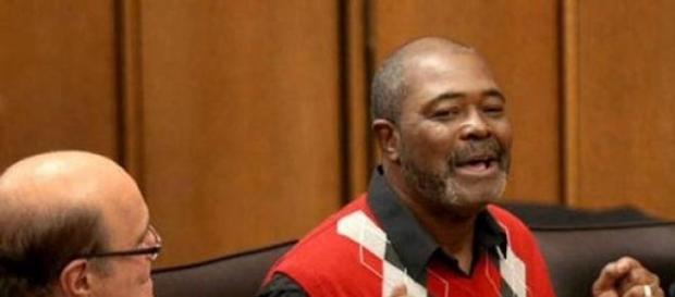 Kwame Ajamu ilibado após 40 anos Kwame Ajamu ilibado após 40 anos