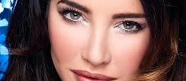 Steffy ritorna alla Forrester. Steffy ritorna alla Forrester.