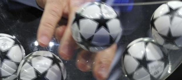 Diretta tv su Sky e Mediaset per i sorteggi Uefa Diretta tv su Sky e Mediaset per i sorteggi Uefa