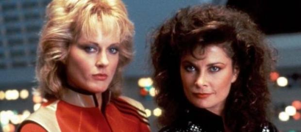 Jane Badler y June Chadwick en "V" Jane Badler y June Chadwick en "V"