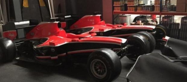 Los coches, también puestos en venta. Los coches, también puestos en venta.