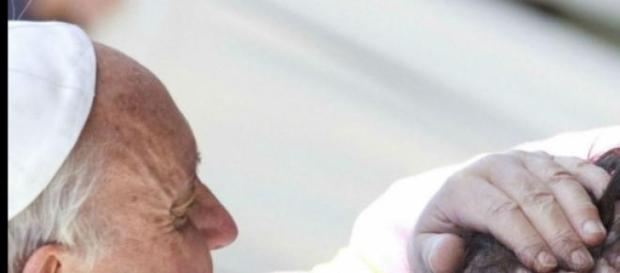 Vinicio abraçado pelo Papa Francisco Vinicio abraçado pelo Papa Francisco