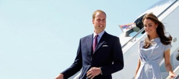 William and Kate disembark their plane in America William and Kate disembark their plane in America