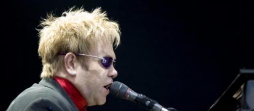 Elton John si sposerà con David Furnish