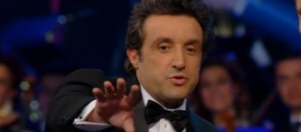 Insinna condurrà lo show di fine anno su Rai Uno Insinna condurrà lo show di fine anno su Rai Uno