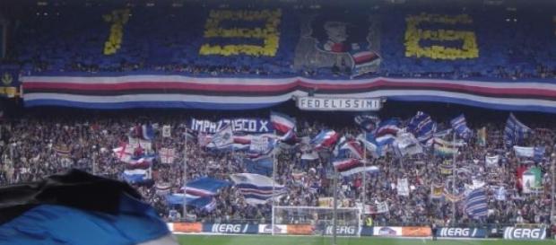 La gradinata sud, cuore del tifo blucerchiato La gradinata sud, cuore del tifo blucerchiato