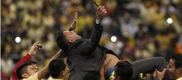 Mohamed, se fue siendo el bien amado del América Mohamed, se fue siendo el bien amado del América