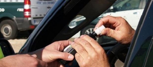 Una prueba de alcoholemia rutinaria. Una prueba de alcoholemia rutinaria.
