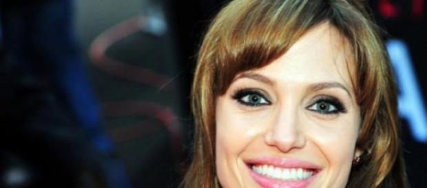 Angelina Jolie has chickenpox Angelina Jolie has chickenpox