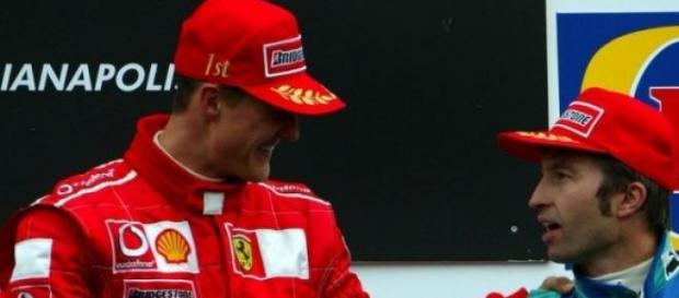 Frentzen en el podio con Schumacher. Frentzen en el podio con Schumacher.