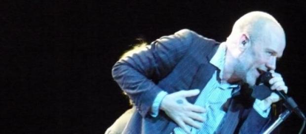 Michael Stipe em concerto com os R.E.M. Michael Stipe em concerto com os R.E.M.