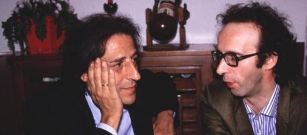 Una rara foto di Benigni con Giorgio Gaber nel '90 Una rara foto di Benigni con Giorgio Gaber nel '90