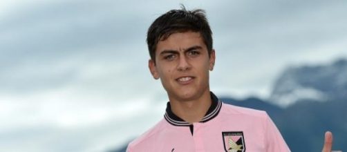 Paulo Dybala inseguito dal Napoli