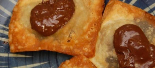 O creme também é usado em sobremesas O creme também é usado em sobremesas