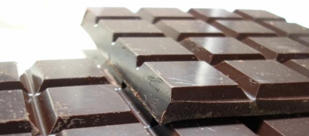 Barra de chocolate negro. Barra de chocolate negro.