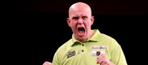 Michael Van Gerwen defende o seu título. Michael Van Gerwen defende o seu título.