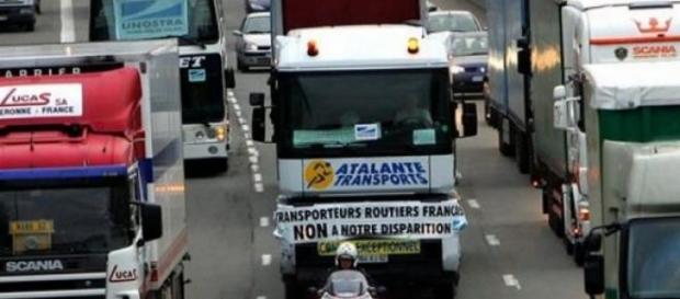 Touche pas à mon camion sinon ... Touche pas à mon camion sinon ...