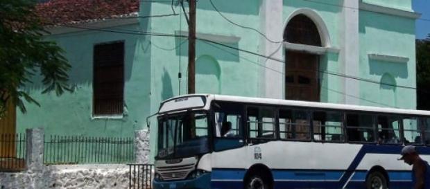 Vetusto autobus soviético en Santiago Vetusto autobus soviético en Santiago