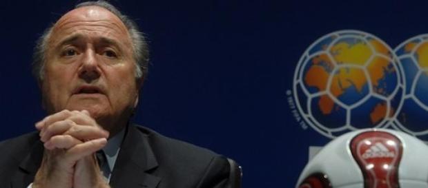 Blatter pondera candidatura a um quinto mandato Blatter pondera candidatura a um quinto mandato