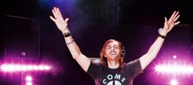 David Guetta se recupera de su divorcio David Guetta se recupera de su divorcio