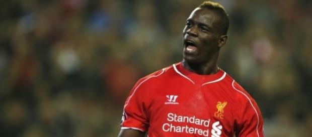 Mario Balotelli voltou a fazer das suas Mario Balotelli voltou a fazer das suas