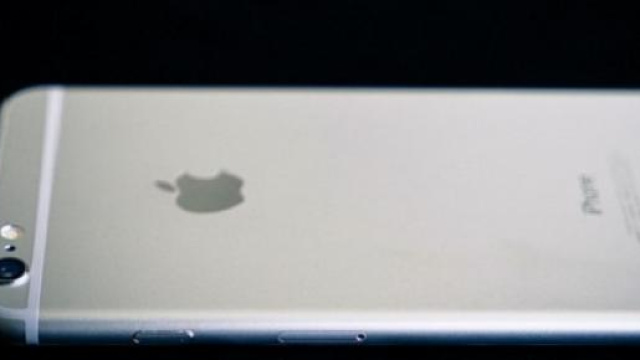 iPhone, ecco i prezzi più bassi di Natale 2014