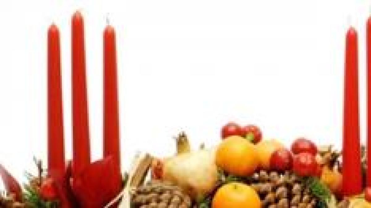 Decorazioni natale 2014 fai da te: idee eleganti e originali per ... Centrotavola natale fai da te originali