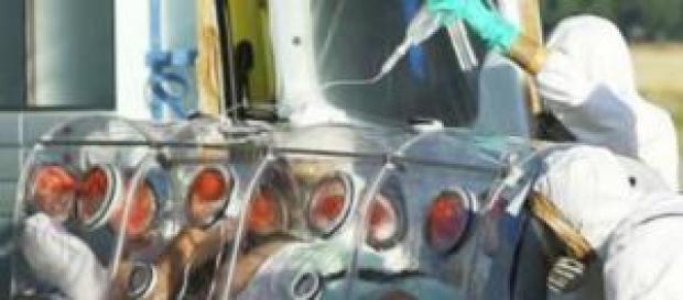 Ebola, si aggravano condizioni del medico Italiano Ebola, si aggravano condizioni del medico Italiano