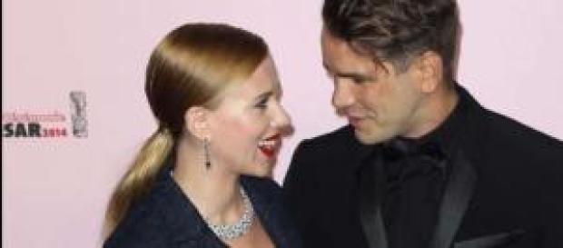 Scarlett se casa en secreto con el papá de su hija Scarlett se casa en secreto con el papá de su hija