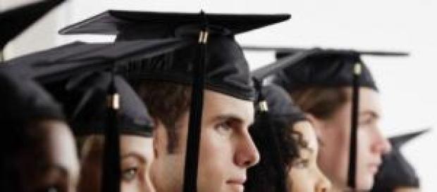 Universitarios en busca de una oportunidad Universitarios en busca de una oportunidad