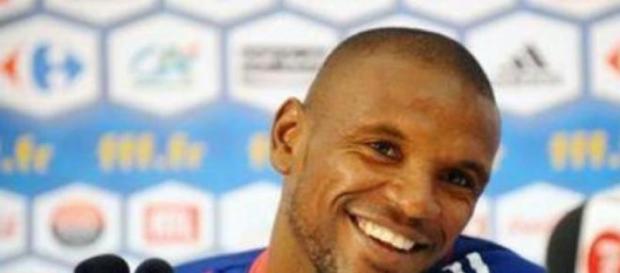 Éric Abidal retira-se por motivos pessoais Éric Abidal retira-se por motivos pessoais