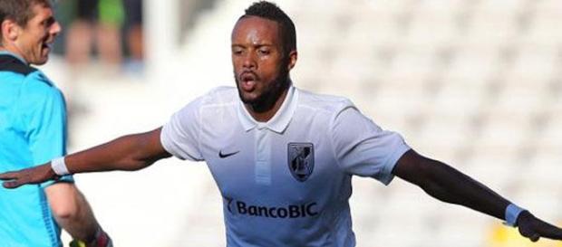 Hernani marca e faz a festa do golo Hernani marca e faz a festa do golo
