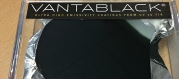 Vantablack, el tejido más negro existente Vantablack, el tejido más negro existente