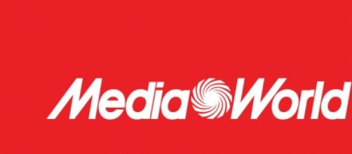 Volantino Mediaworld vs Prezzi web di Natale