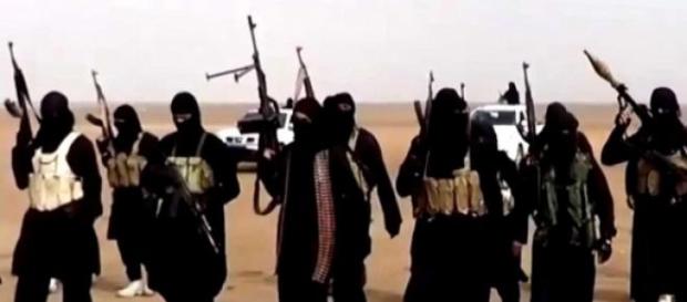 Des combattants de Daesh en Syrie. Des combattants de Daesh en Syrie.
