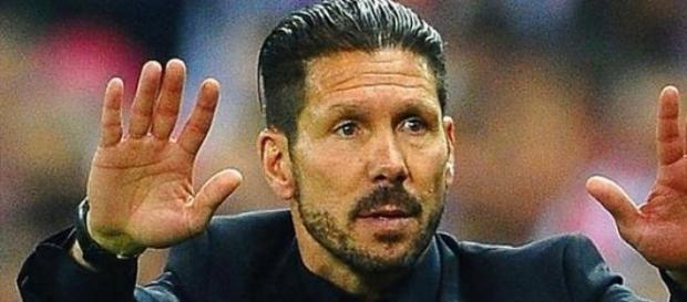 Il 'Ciolo' Simeone , allenatore dei cholchoneros Il 'Ciolo' Simeone , allenatore dei cholchoneros