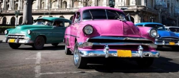 Típicos coches de los 50 en la Habana Típicos coches de los 50 en la Habana