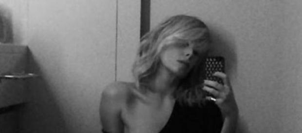 Alessia Marcuzzi, selfie bollente senza pigiama Alessia Marcuzzi, selfie bollente senza pigiama