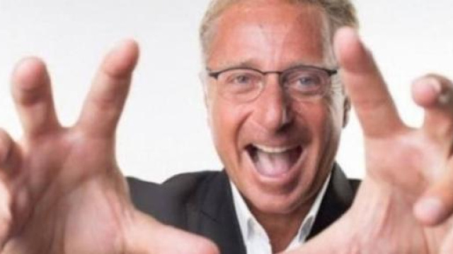 Paolo Bonolis alla conduzione di Scherzi a parte