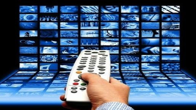 Programmi tv stasera, prima serata, 23/12/2014
