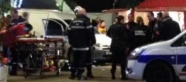 Ancora un auto sulla folla in Francia. Ancora un auto sulla folla in Francia.