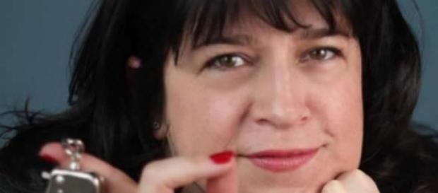 Autora del Best-seller "50 sombras de Grey" Autora del Best-seller "50 sombras de Grey"