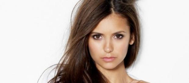 Nina Dobrev en la ficción The Vampire Diaries Nina Dobrev en la ficción The Vampire Diaries