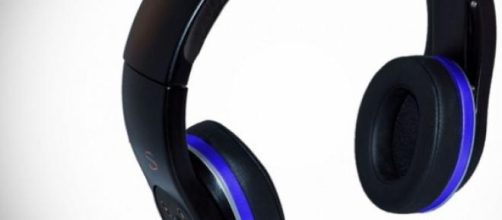Streamz headphones can stream and store music