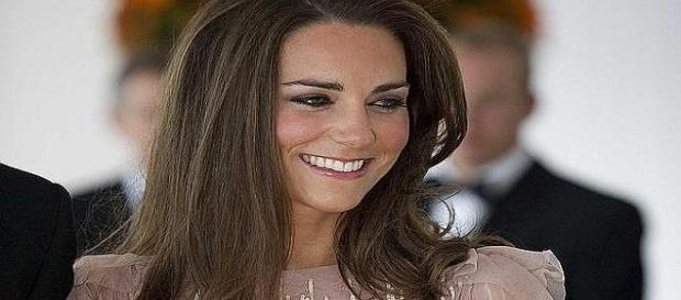 La Duquesa de Cambridge luce nueva sonrisa La Duquesa de Cambridge luce nueva sonrisa