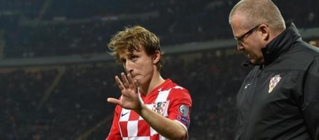 Modric, retirándose lesionado. Foto: Eurosport Modric, retirándose lesionado. Foto: Eurosport
