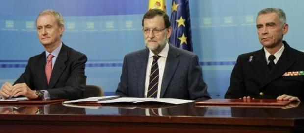 Rajoy felicita las fiestas a las tropas españolas Rajoy felicita las fiestas a las tropas españolas