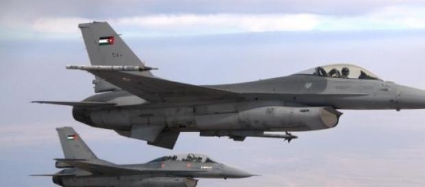 EI reclama abate de F-16 jordano na Síria. EI reclama abate de F-16 jordano na Síria.
