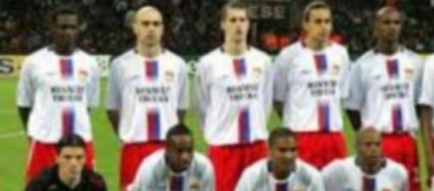 L'équipe de ligue 1 de l'Olympique Lyonnais L'équipe de ligue 1 de l'Olympique Lyonnais