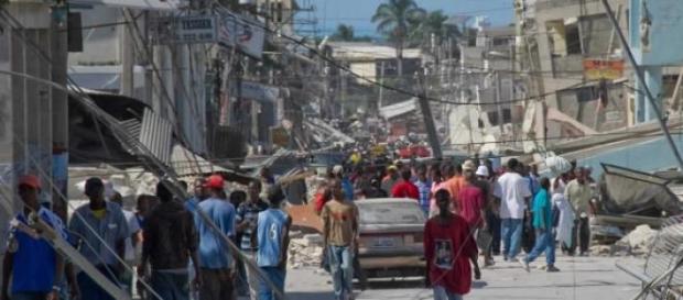 O terremoto arrasou Haiti, causando dor e miséria O terremoto arrasou Haiti, causando dor e miséria